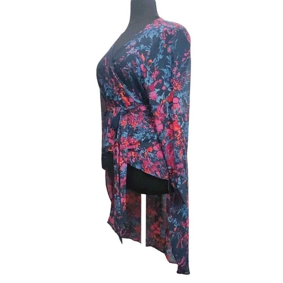 WOMAN'S Plus 3X Standards and Practices Blue Floral High Low Wrap Top Blouse - Picture 7 of 12